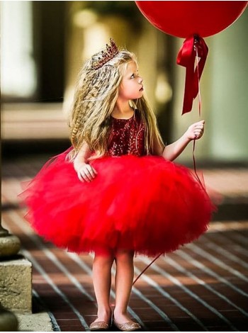 Дитяче червоне ошатне плаття з відкритою спинкою